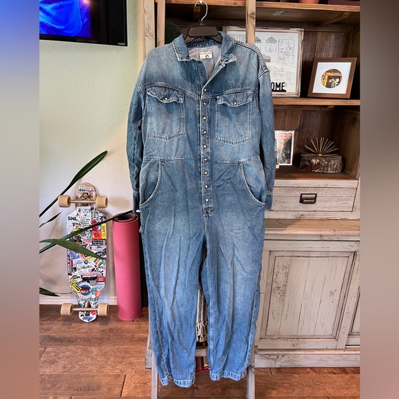 We the Free women’s the Townes coveralls size medium - Picture 3 of 16